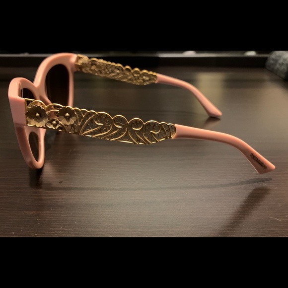 Authentic Dolce & Gabbana Sunglasses - Picture 6 of 7